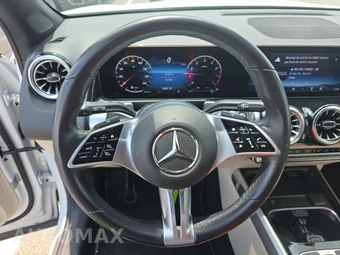 2025 Mercedes-Benz GLB 250 – miniatura 16