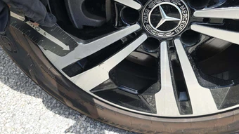 2025 Mercedes-Benz GLB 250 – miniatura 27