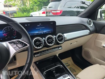 2025 Mercedes-Benz GLB 250 – miniatura 10