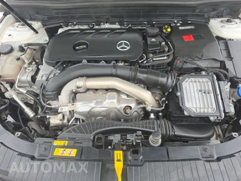 2025 Mercedes-Benz GLB 250 – miniatura 15