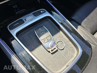 2025 Mercedes-Benz GLB 250 – miniatura 8