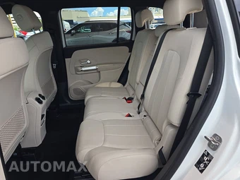 2025 Mercedes-Benz GLB 250 – miniatura 13