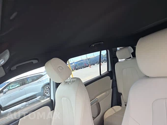 2025 Mercedes-Benz GLB 250 – miniatura 17