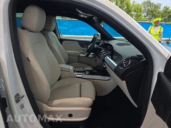 2025 Mercedes-Benz GLB 250 – miniatura 8