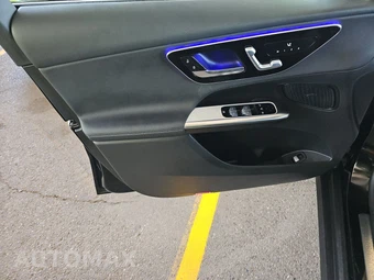 2025 Mercedes-Benz GLC 300 4MATIC - miniatura 9