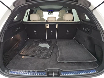2025 Mercedes-Benz GLC 300 4MATIC - miniatura 16