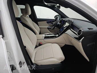 2025 Mercedes-Benz GLC 300 4MATIC - miniatura 8