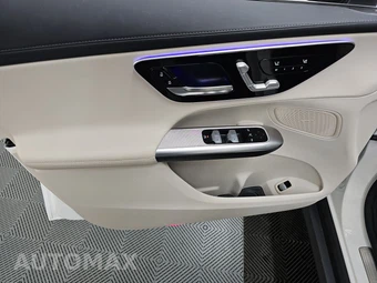 2025 Mercedes-Benz GLC 300 4MATIC - miniatura 9