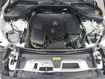 2025 Mercedes-Benz GLC 300 – miniatura 15