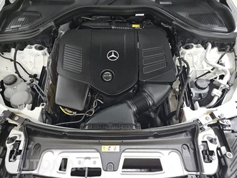 2025 Mercedes-Benz GLC 300 - miniatura 15