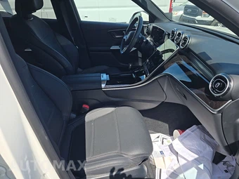 2025 Mercedes-Benz GLC 300 – miniatura 8