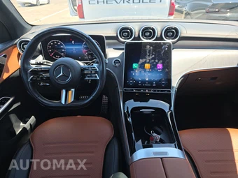 2025 Mercedes-Benz GLC 300 – miniatura 17