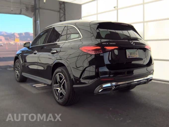 2025 Mercedes-Benz GLC 300 – miniatura 8