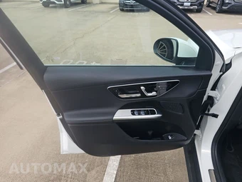 2025 Mercedes-Benz GLC 300 – miniatura 9