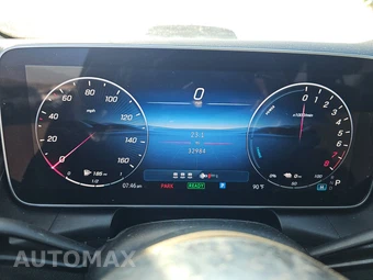 2025 Mercedes-Benz GLC 350e – miniatura 12
