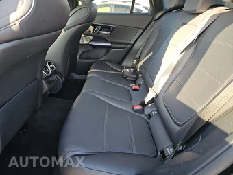 2025 Mercedes-Benz GLC 350e – miniatura 13