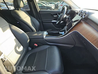 2025 Mercedes-Benz GLC 350e – miniatura 8
