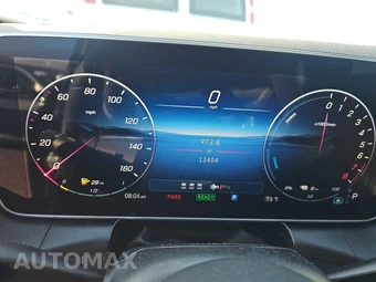 2025 Mercedes-Benz GLC 350e - miniatura 12
