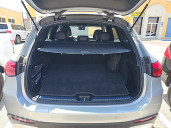 2025 Mercedes-Benz GLC 350e - miniatura 17