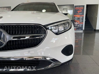 2025 Mercedes-Benz GLC 350e - miniatura 10