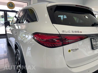 2025 Mercedes-Benz GLC 350e - miniatura 15