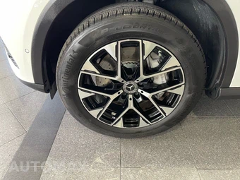 2025 Mercedes-Benz GLC 350e - miniatura 20