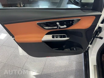 2025 Mercedes-Benz GLC 350e - miniatura 22