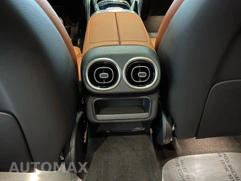 2025 Mercedes-Benz GLC 350e - miniatura 30