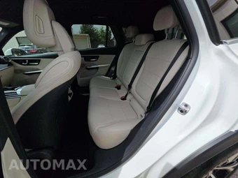 2025 Mercedes-Benz GLC 350e - miniatura 10
