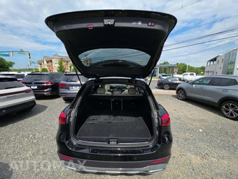 2025 Mercedes-Benz GLC 350e - miniatura 14