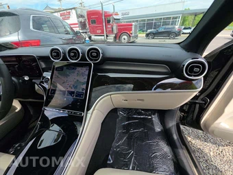 2025 Mercedes-Benz GLC 350e - miniatura 19