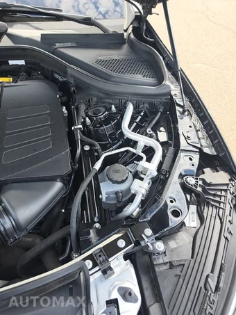 2025 Mercedes-Benz GLC 350e - miniatura 19
