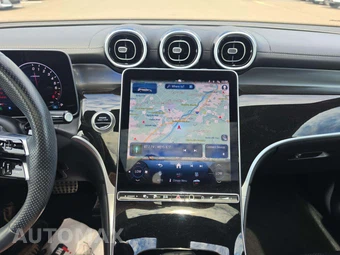 2025 Mercedes-Benz GLC 350e - miniatura 7