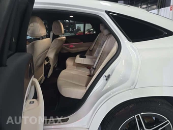 2025 Mercedes-Benz GLE 450 - miniatura 10