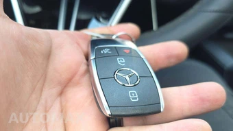 2025 Mercedes-Benz GLE 450e 4MATIC - miniatura 19