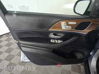 2025 Mercedes-Benz GLE 450e 4MATIC - miniatura 9
