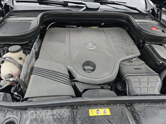2025 Mercedes-Benz GLS 450 4MATIC - miniatura 15