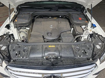 2025 Mercedes-Benz GLS 450 4MATIC - miniatura 16