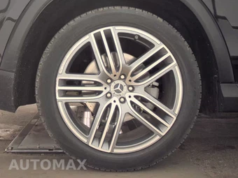 2025 Mercedes-Benz GLS 450 4MATIC - miniatura 11