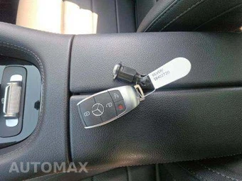 2025 Mercedes-Benz GLS 450 4MATIC - miniatura 8