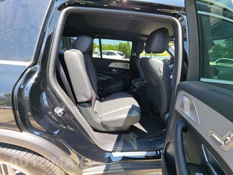 2025 Mercedes-Benz GLS 450 4MATIC - miniatura 17