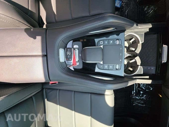 2025 Mercedes-Benz GLS 450 4MATIC - miniatura 8