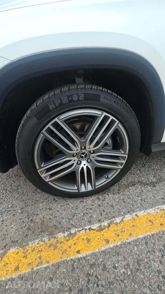 2025 Mercedes-Benz GLS 450 4MATIC - miniatura 26