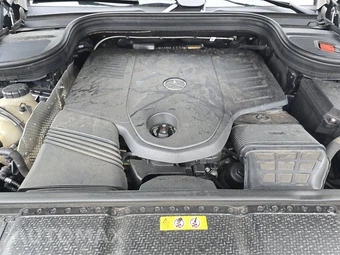2025 Mercedes-Benz GLS 450 4MATIC - miniatura 23