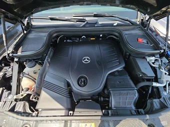 2025 Mercedes-Benz GLS 450 4MATIC - miniatura 16