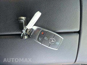 2025 Mercedes-Benz GLS 450 4MATIC - miniatura 8