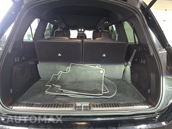 2025 Mercedes-Benz GLS 450 4MATIC - miniatura 17
