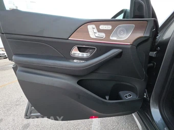 2025 Mercedes-Benz GLS 450 4MATIC - miniatura 15