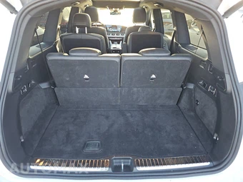 2025 Mercedes-Benz GLS 450 4MATIC - miniatura 17