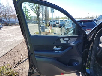 2025 Mercedes-Benz GLS 450 4MATIC - miniatura 9